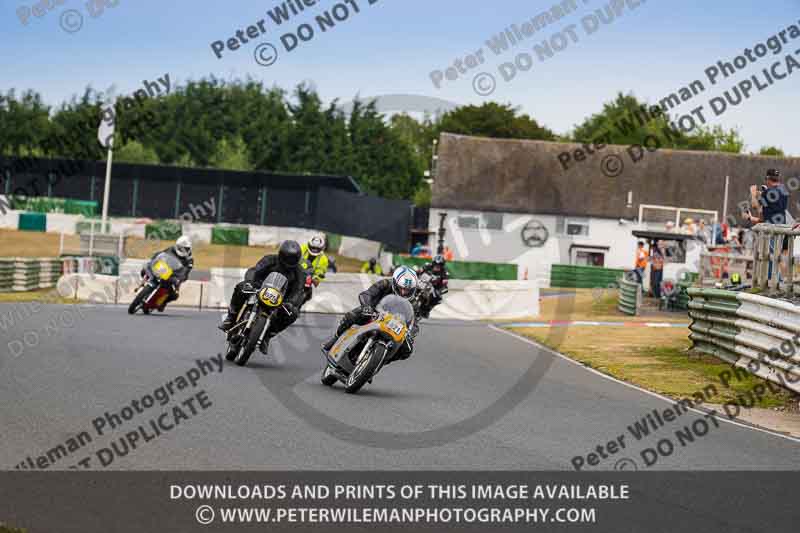 Vintage motorcycle club;eventdigitalimages;mallory park;mallory park trackday photographs;no limits trackdays;peter wileman photography;trackday digital images;trackday photos;vmcc festival 1000 bikes photographs